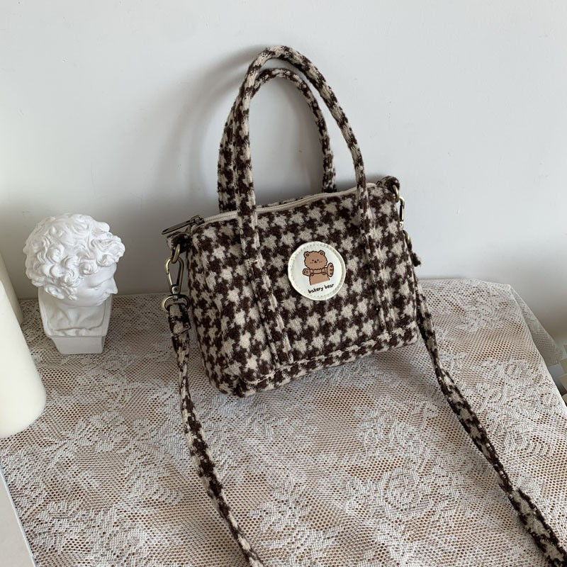 Fashionable And Personalized Plush Mini Messenger Bag For Women