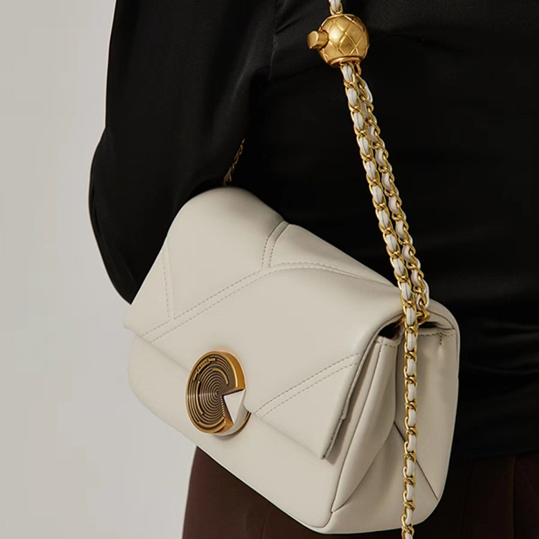 Light Luxury Retro OL Style Single Shoulder Crossbody Bag For Women